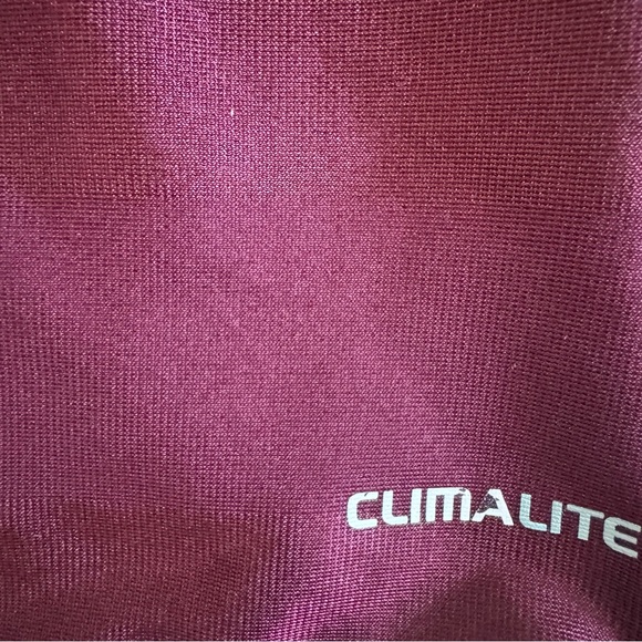 Adidas Men’s Maroon Short Sleeve Performance Shirt with Jersey Material Size XL - Picture 5 of 10